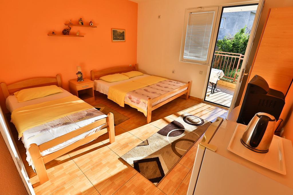 Apartments Vitic Sutomore Room photo