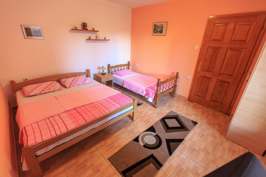 Apartments Vitic Sutomore Room photo